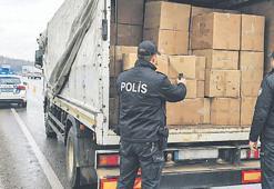 Kaçak yük şoförü yaktı