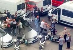 Trafikte gerilim tırmandı! Minibüsten inen kişiler kuryeyi dövdü