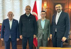 Bakan Mehmet Nuri Ersoy'dan İsmail Kahraman'a anlamlı ziyaret