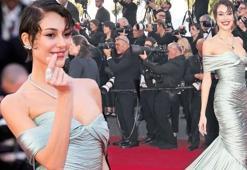 Dilan Çiçek Deniz, kısacık kestirdiği saçlarıyla Cannes Film Festival'inde!