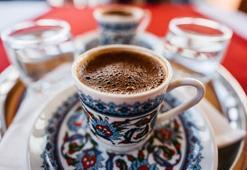 Türk kahvesini bir de böyle pişirin! Oluşan köpüğü görünce gözlerinize inanamayacaksınız