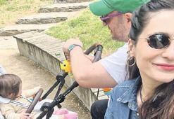 Meriç Aral ve Serkan Keskin'in park keyfi