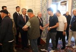Milli Savunma Bakanı Yaşar Güler bayram namazını Selimiye Camii’nde kıldı