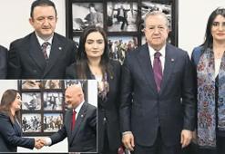 CHP’de bayramlaşma, ‘mutlak butlan’ kararı sonrası iki adrese bölündü