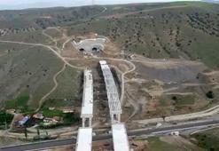Seyahat süresi yarı yarıya azalacak! 42 ili birbirine bağlayacak dev otoyolda çalışmalar hızlandı