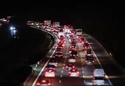 Dönüş çilesi devam ediyor! Trafik durma noktasına geldi
