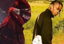 Sahnede 20 dakika kaldı, yüzünü maskeyle gizledi! Travis Scott konserine tepkiler çığ gibi yağdı!