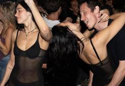 Dua Lipa ve Callum Turner Londra’da evlendi