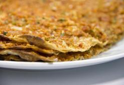 15 dakikada hazır yufkadan pratik lahmacun tarifi! Hamur açma, yoğurma derdi yok! Çıtır çıtır oluyor, lezzetiyle mest ediyor