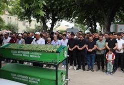 Adana’da emekli polis babası tarafından öldürülen genç toprağa verildi