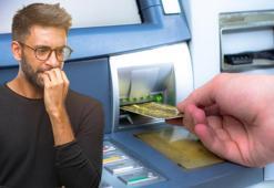 ATM'de kart unutanlar yandı! Yargıtay’dan emsal karar: Bildirmediğiniz her dakika borç katlanıyor!