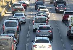 İstanbul’da haftanın ilk iş günü trafik felç oldu
