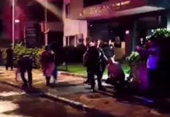 Kızını rahatsız eden gencin kulağını kesti: 1'i polis 2 yaralı