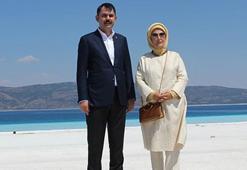 Emine Erdoğan'dan Bakan Kurum'a tebrik