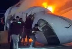 Amerika’da dehşet anları! Uçak otoyol üzerine çakıldı
