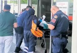 Arabada kilitli kalan çocuk yoğun bakıma alındı