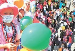 Balonlar Hülya için uçuruldu