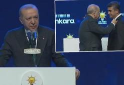 CHP'den istifa eden Haymana Belediye Başkanı Levent Koç AK Parti'ye geçti! Rozetini Cumhurbaşkanı Erdoğan taktı