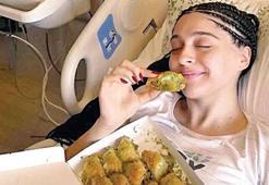 Cemre Baysel gözünü açar açmaz baklava istedi