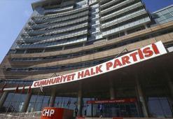 CHP'de Antalya ve Kayseri il başkanları görevden alındı
