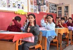 Van’da eğitimde sıra dışı başarı! Çocuklar müfredat dışında 3 dil öğrendi