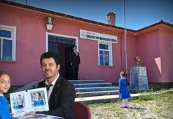 Yılın en duygusal karne günü! Tek öğrencili okulda hüzünlü vedalaşma