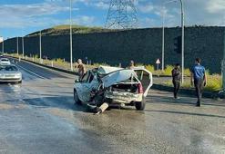 Ağrı'da facia gibi kaza! Freni patlayan kamyonet araca çarptı: 2 yaralı