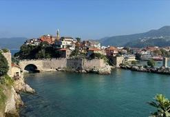 Bu İlçeyi Görenler Ege'de Sanıyor! Karadeniz'in Saklı Cenneti Herkesi Şaşırtıyor