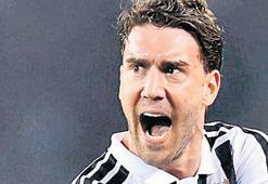 İnat etme Vlahovic!