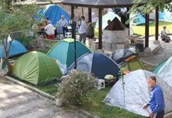 Edirne'de otellerde yer kalmadı, çadırlarda uyudular