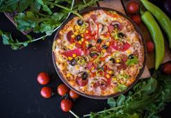 İtalyan şeflerin özel tarifi! Bu pizzayı yapanlar bir daha dışarıdan söylemeyecek