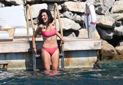 Bergüzar Korel plaja damga vurdu! 4 ayda 20 kilo vermişti