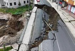 İnşaat kazısında korkunç anlar! Önce istinat duvarı ardından yol çöktü