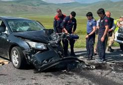 Ardahan-Artvin yolunda feci kaza! Araçta sıkışan sürücüyü itfaiye kurtardı