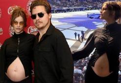 Barbara Palvin bebeğinin cinsiyetini açıkladı! Dylan Sprouse’un tatlı hayali duygulandırdı...