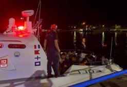 Çanakkale’de gece yarısı operasyonu! 2 göçmen kaçakçısı ve 36 kaçak göçmen yakalandı