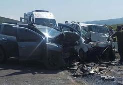 Ardahan'da katliam gibi kaza! 3 kişi hayatını kaybetti, 4 kişi yaralandı