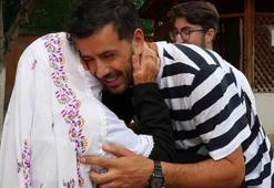 Erzurum’da örnek davranış! Buldukları içi altın dolu cüzdanı polise teslim eden gençler duygulandırdı