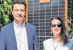 Bozulan güneş paneli sanat eserine dönüştü
