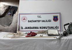 'Defineli ev' kazısına operasyon! Jandarma baskınıyla yakalandılar
