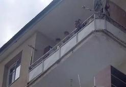 Eşini boşanmaktan vazgeçirmek için 2 çocuğunu alıkoydu! Gözaltına alındı