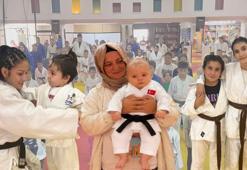 Kardeşlerin tatlı rekabeti rekor getirdi! Böylesi zor görülür: 500'den fazla madalyaları var