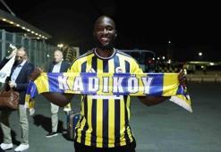 Fenerbahçe’nin anlaşmaya vardığı Lukaku İstanbul’da! Taraftarlar karşıladı