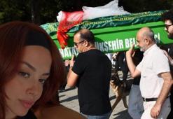 29 yaşındaki Ecem yaşam mücadelesini kaybetti! Son yolculuğuna gelinliğiyle uğurlandı