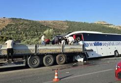 Tur otobüsü, TIR'a arkadan çarptı! 2 can kaybı, 8 yaralı