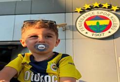 Forması çıkartılmaya çalışılan minik Fenerbahçeli taraftar, Kadıköy’de