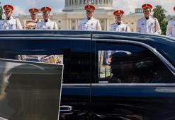 Washington sokaklarında bir ilk! Trump çifti ‘Canavar’la piste çıktı