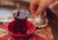 Kahveden çok daha masum: Her sabah içtiğiniz çay bakın vücutta ne yapıyor! Bilim insanları açıkladı...