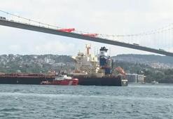 İstanbul Boğazı’nda 290 metrelik dev gemi Boğaz’dan geçti! Deniz trafiği askıya alındı