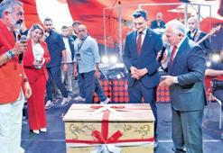 Artık sandığın başında bekleyecek